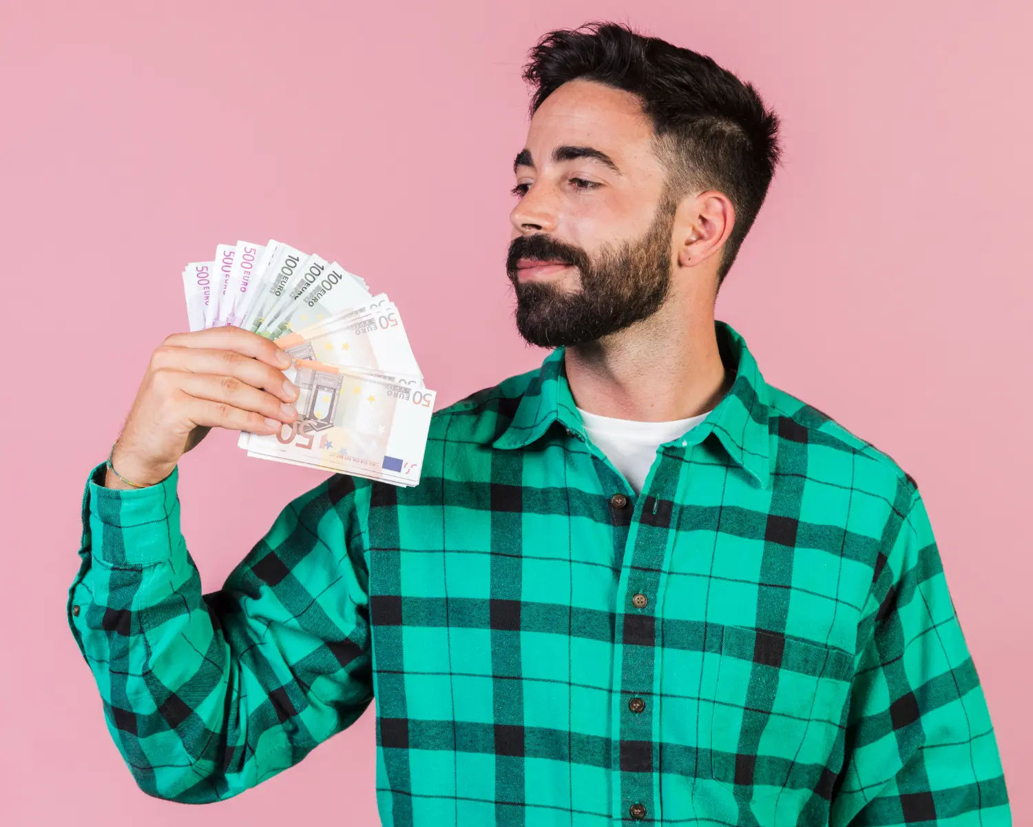 Qual a diferença de nota falsa para verdadeira?